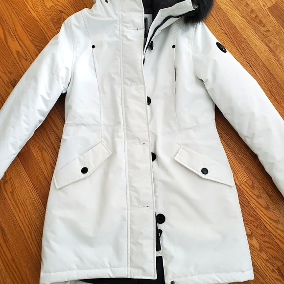 Noize White Winter Coat (vegan!) - Picture 1 of 3